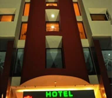 https://imgcld.yatra.com/ytimages/image/upload/t_hotel_yatra_city_desktop/v1438127403/Domestic Hotels/Hotels_Kota/Uday Regency/Overview.jpg